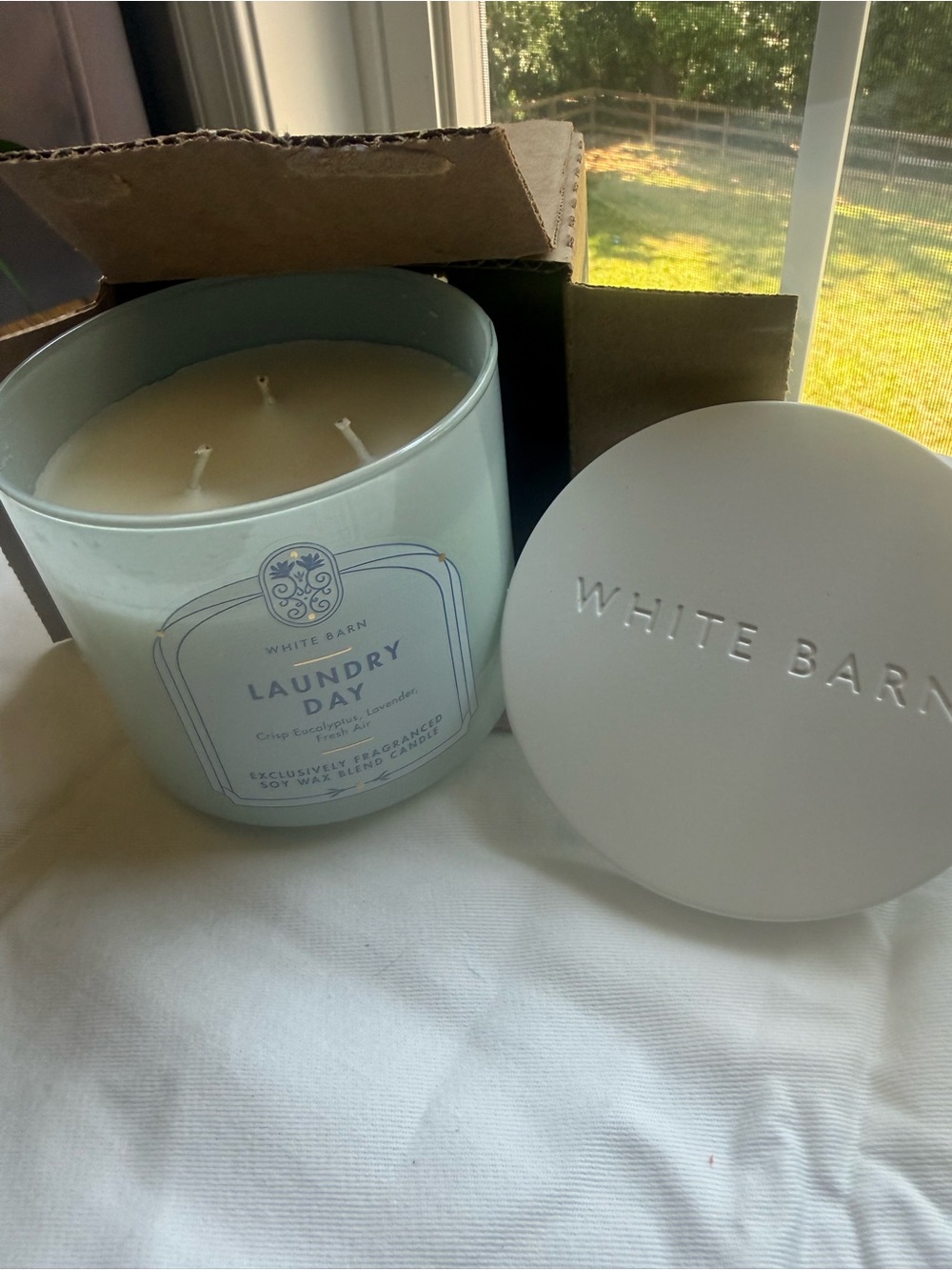 White Barn Laundry Day Candle - Light Blue Vessel with White Lid